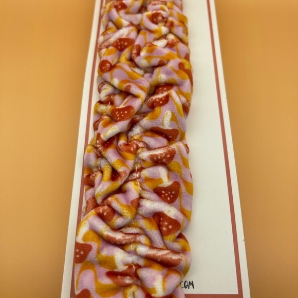 Spa Headband in Mushroom Print, NWT - Picture 6 of 7